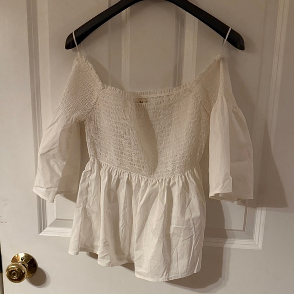 Hollister White Off-Shoulder Crop Top - Picture 1 of 4